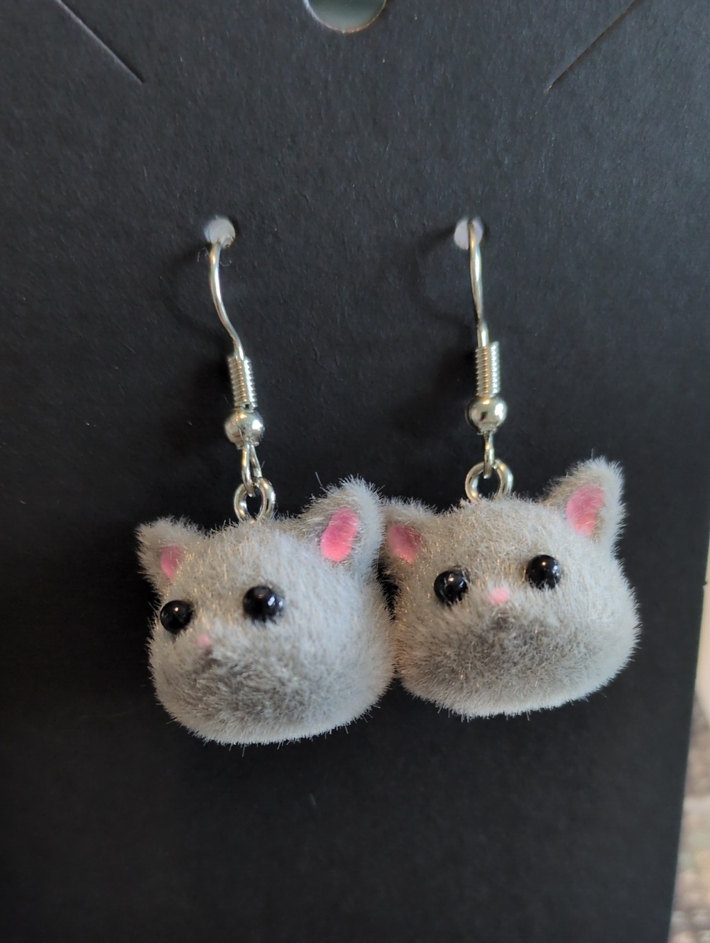 Gray Fuzzy Cat Face Drop Earrings - Cute Pom Pom Kitty